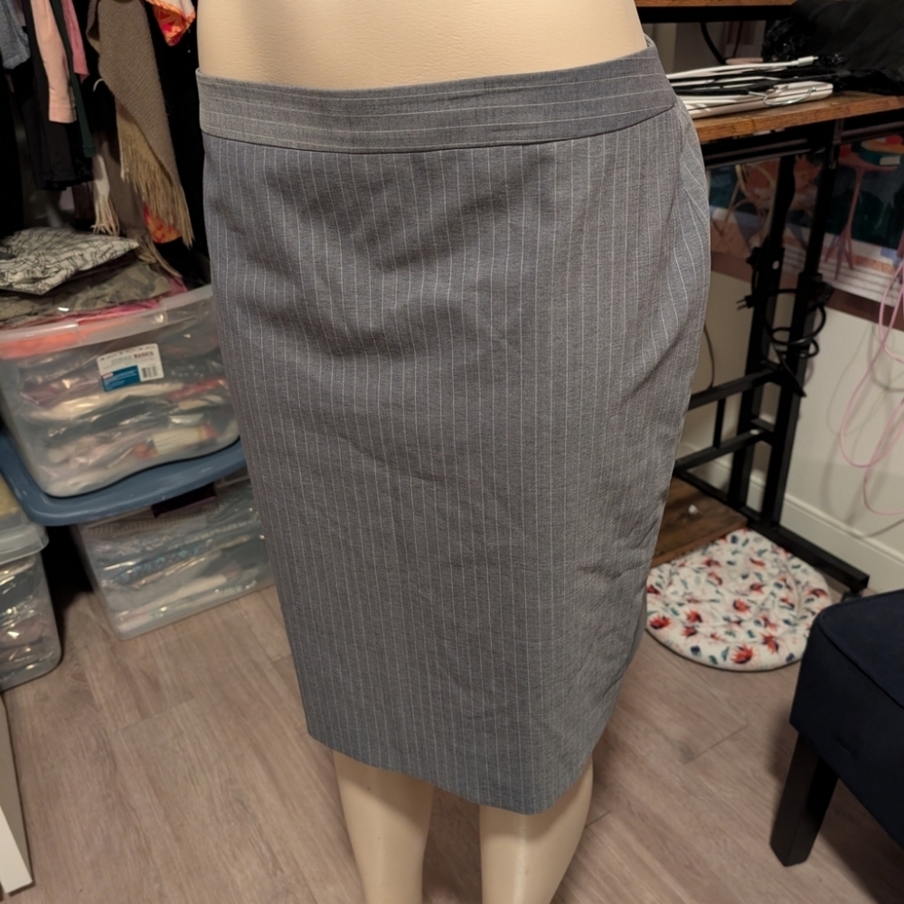 Brooks Brothers Gray Pencil Skirt Knee-Length Size 14 Petite